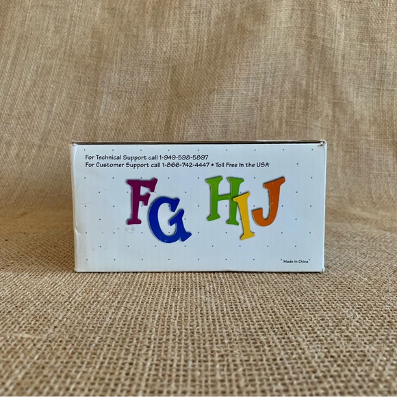 SIZZIX Fun Serrif Alphabet Letter Die Cutting Set w/ Individual Cases in Box - Picture 4 of 15